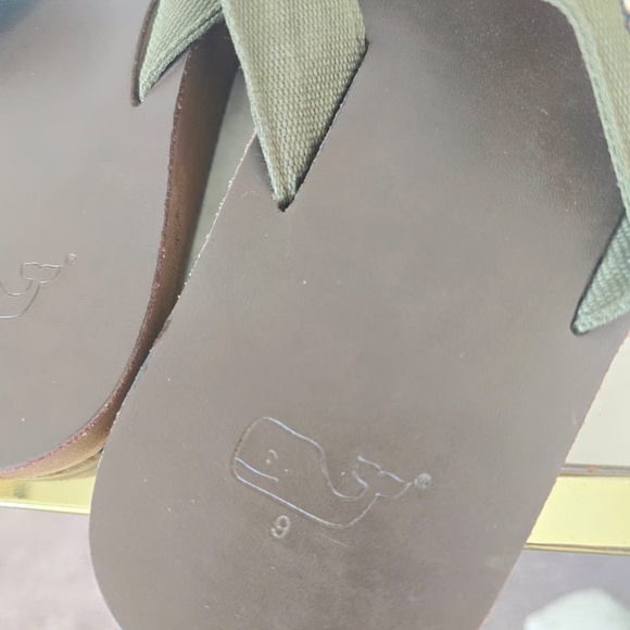 Vineyard Vines Flag Whale Leather Flip Flop Spanish Moss 6 or 9 $68 Auth. Size 9 main image 5